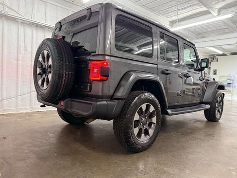 Used 2018 Jeep Wrangler Unlimited Sahara w/ Dual Top Group image 21