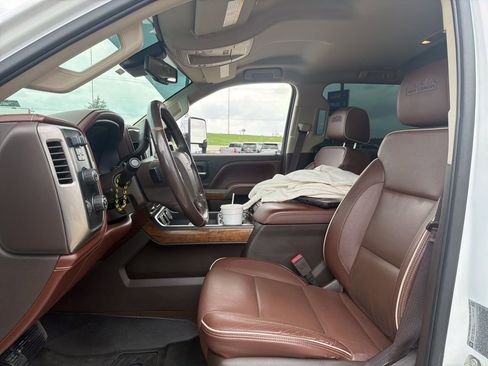 Used 2016 Chevrolet Silverado 3500 High Country w/ Duramax Plus Package image 5