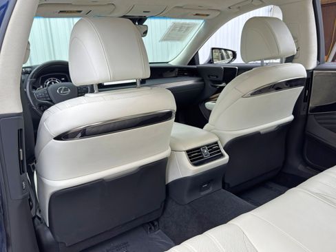 Used 2022 Lexus LS 500 image 37