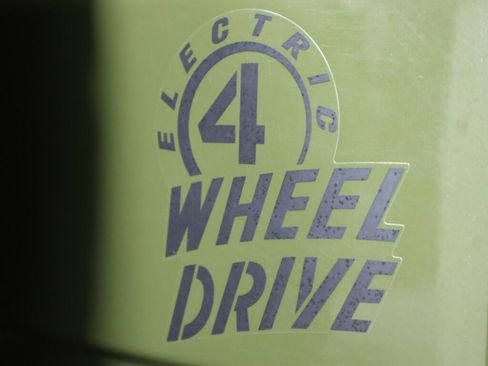 Used 2023 Jeep Wrangler Unlimited w/ Sun & Screen Package AWD/4WD image 42