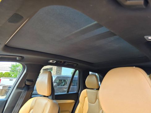 Used 2017 Volvo XC90 T6 Momentum w/ Vision Package AWD/4WD image 22