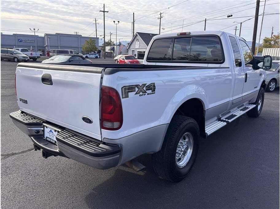 Used 2002 Ford F250 4x4 SuperCab Super Duty image 5