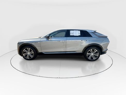 Used 2024 Cadillac Lyriq Luxury RWD image 5