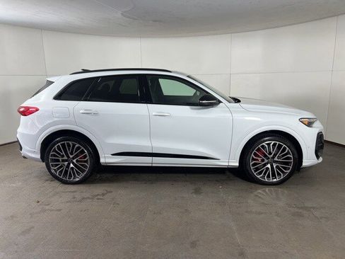 New 2025 Audi SQ5 Premium Plus image 8