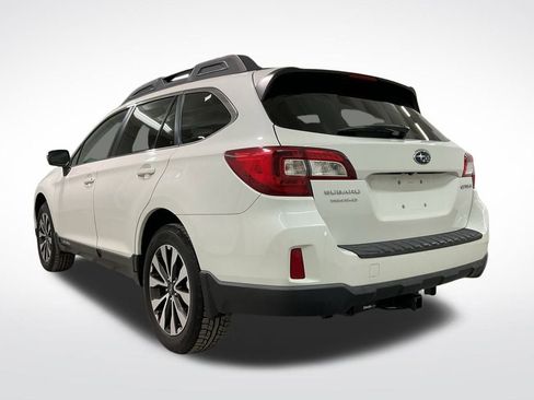 Used 2015 Subaru Outback 2.5i Limited image 2