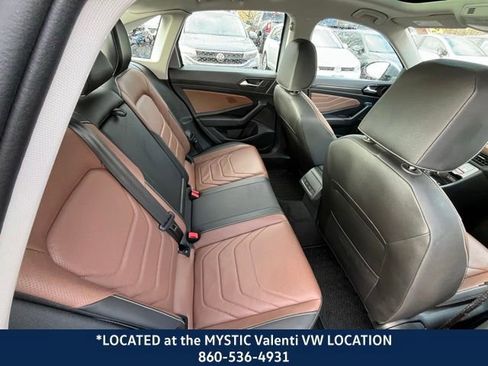 Certified 2025 Volkswagen Jetta SEL image 21