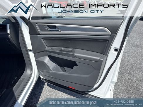 Used 2021 Volkswagen Atlas SE w/ Panoramic Sunroof Package FWD image 35