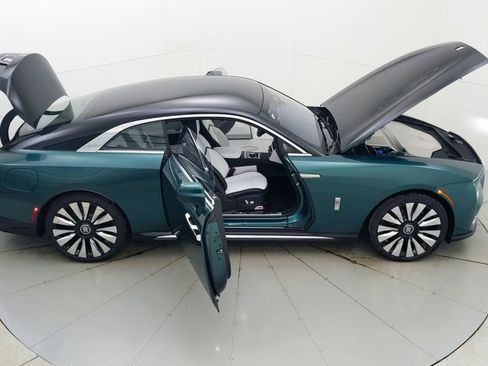 Used 2024 Rolls-Royce Spectre w/ Spectre Launch Package image 27