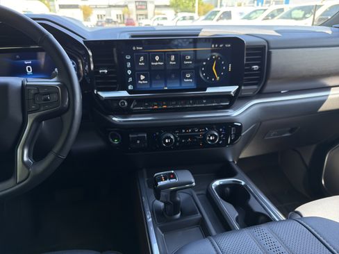 Used 2025 Chevrolet Silverado 1500 High Country image 30