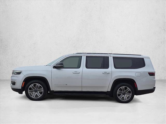 Used 2024 Jeep Wagoneer L Series II w/ Flexible Seating Group AWD/4WD image 9