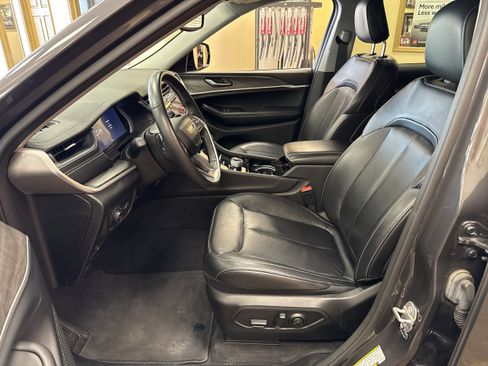 Used 2021 Jeep Grand Cherokee L Limited image 6