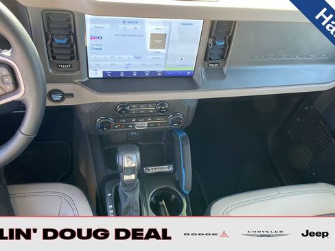 Used 2024 Ford Bronco Wildtrak image 25