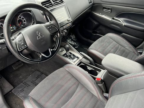 Used 2024 Mitsubishi Outlander Sport SE image 13