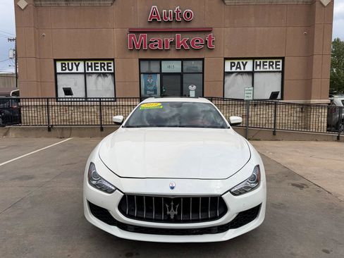 Used 2019 Maserati Ghibli RWD image 2