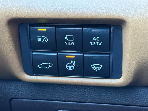 Used 2022 Toyota Highlander Platinum image 24