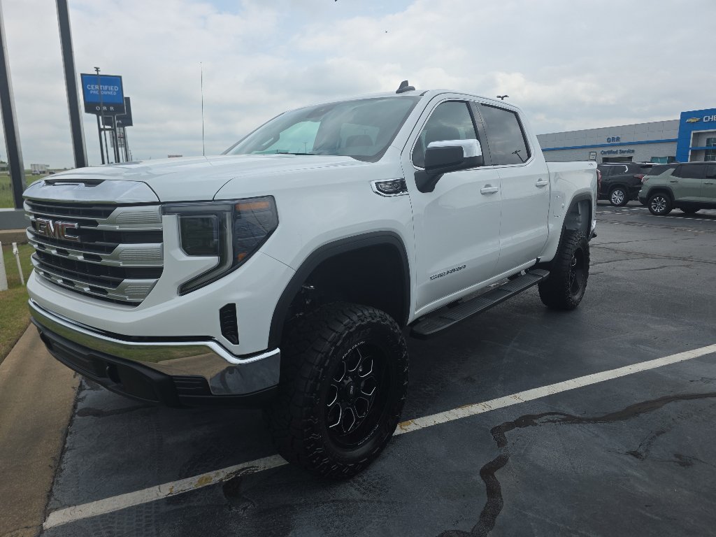 New 2026 GMC Sierra 1500 SLE AWD/4WD image 3