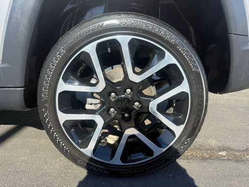 Used 2018 Jeep Compass Limited w/ Navigation Group AWD/4WD image 27