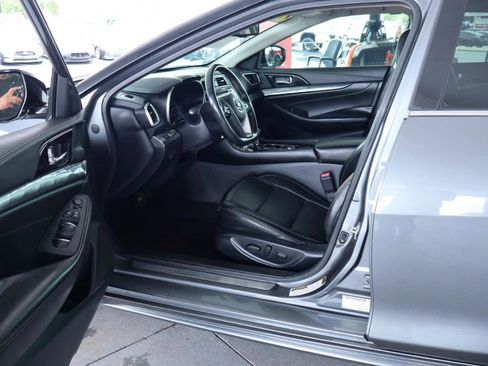 Used 2020 Nissan Maxima 3.5 SV w/ Floor Mat Group FWD image 14