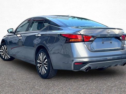 Used 2024 Nissan Altima 2.5 SV w/ SV Premium Package AWD/4WD image 5