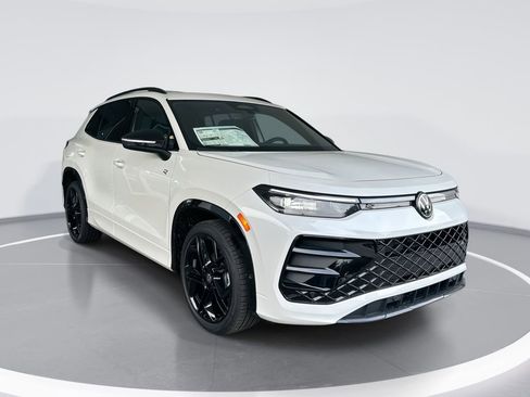 New 2026 Volkswagen Tiguan SE R-Line FWD image 54