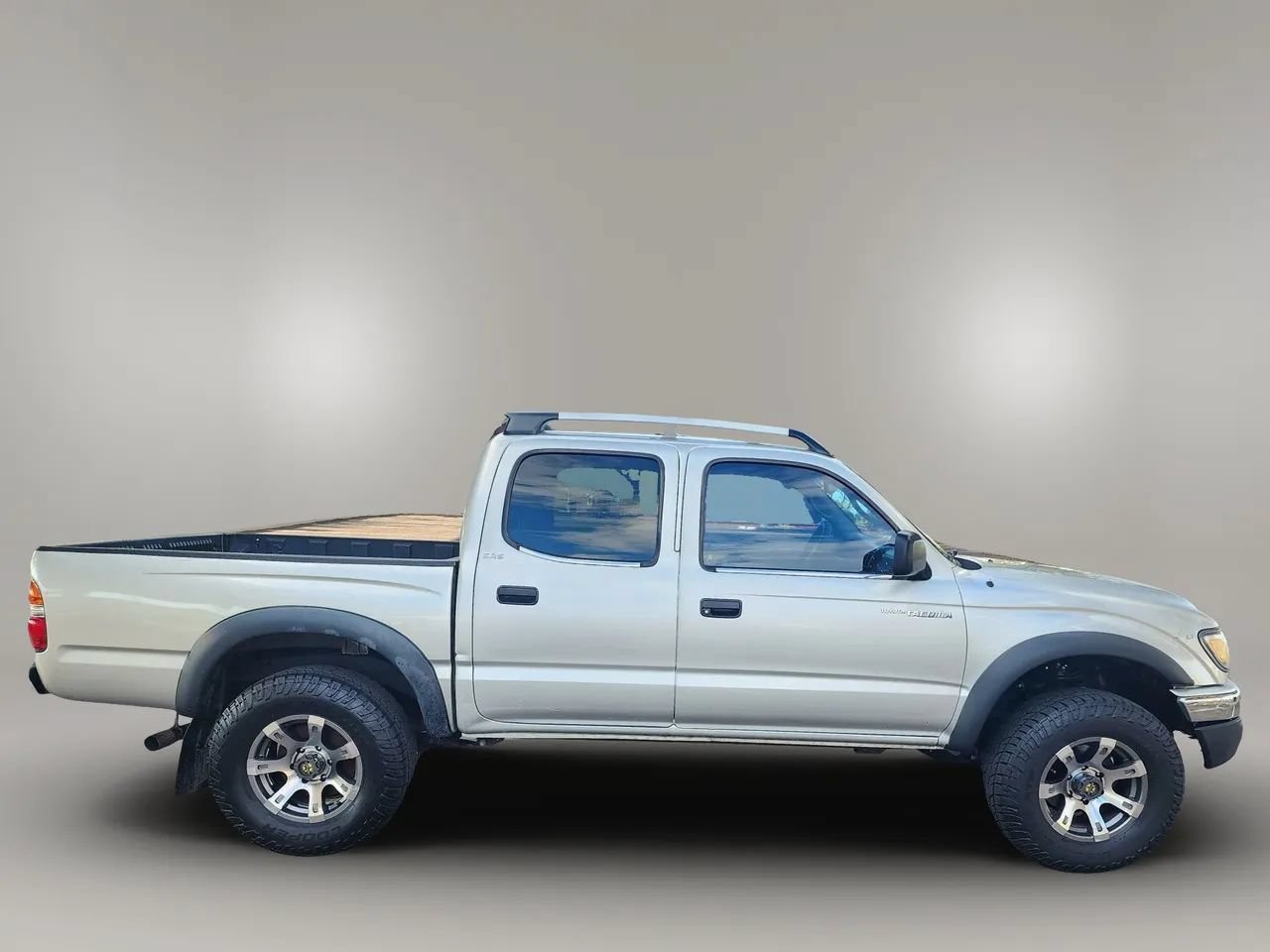Used 2002 Toyota Tacoma PreRunner w/ SR5 Pkg w/ Chrome Pkg RWD image 5
