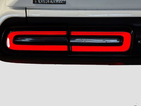 Used 2022 Dodge Challenger R/T image 34