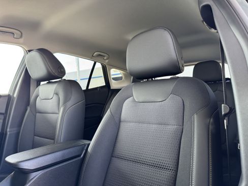 New 2025 Chevrolet Trax LT w/ LT Convenience Package image 12