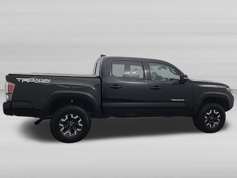 Used 2022 Toyota Tacoma TRD Off-Road w/ Technology Package AWD/4WD image 3