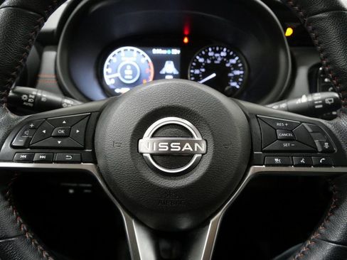 Used 2023 Nissan Kicks SR w/ SR Premium Package image 16