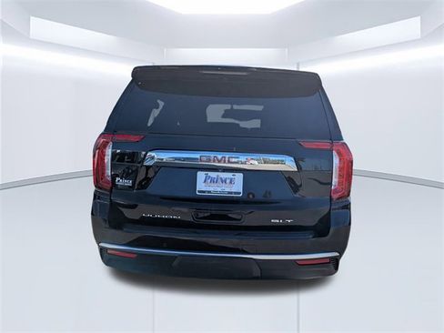 Used 2022 GMC Yukon XL SLT w/ SLT Luxury Package image 6