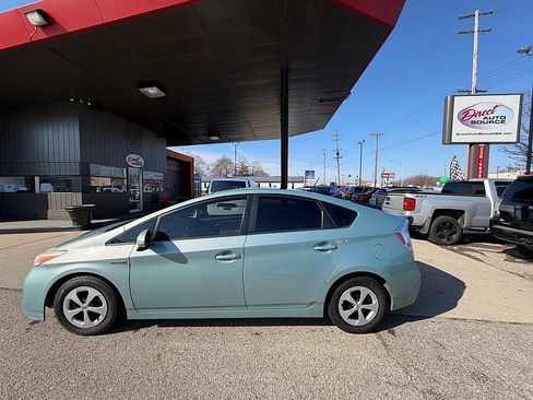Used 2012 Toyota Prius Four w/ Deluxe Solar Roof Pkg image 1
