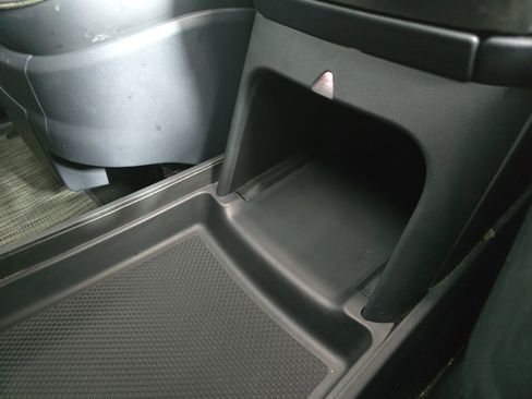 Used 2022 Rivian R1S Launch Edition AWD/4WD image 33