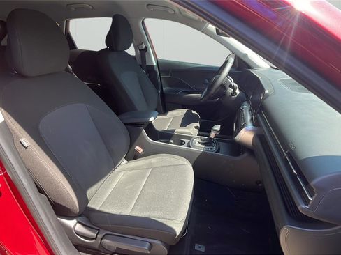 Used 2024 Hyundai Kona SEL image 14