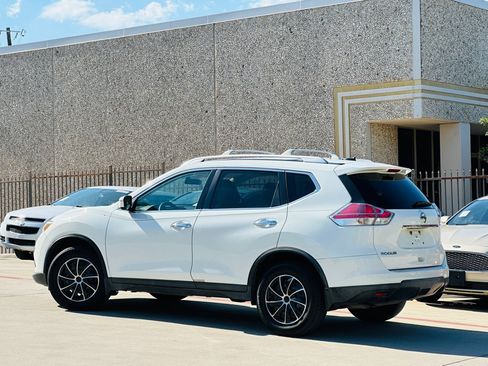 Used 2016 Nissan Rogue S w/ Appearance Package FWD image 6