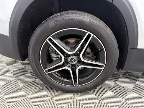 Used 2021 Mercedes-Benz GLB 250 image 19