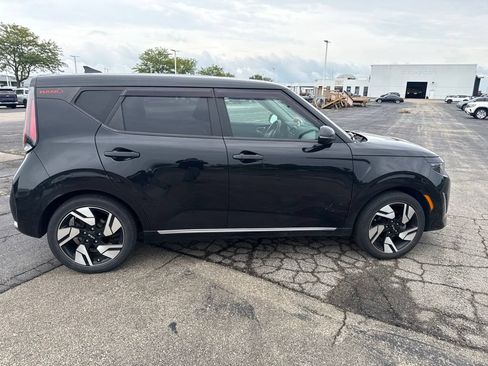 Used 2023 Kia Soul GT-Line FWD image 4