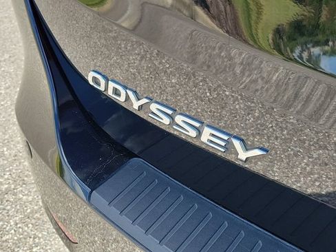 Used 2018 Honda Odyssey Elite image 5