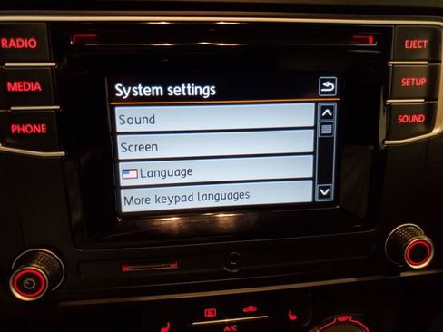 Used 2017 Volkswagen Jetta S w/ Jetta S Cold Weather Package FWD image 19