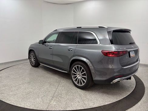 Used 2025 Mercedes-Benz GLS 580 4MATIC image 29