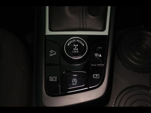 Used 2025 Kia Sportage LX AWD/4WD image 26