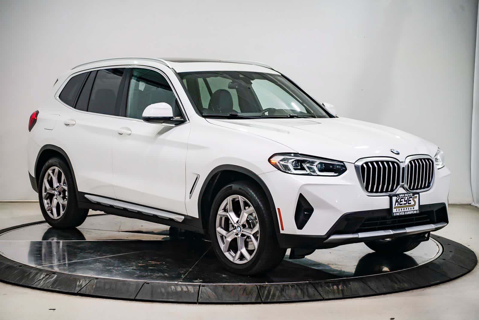 Used 2022 BMW X3 xDrive30i w/ Convenience Package AWD/4WD image 5