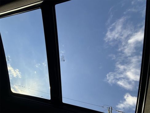 Used 2024 Cadillac XT6 Premium Luxury w/ Technology Package image 52