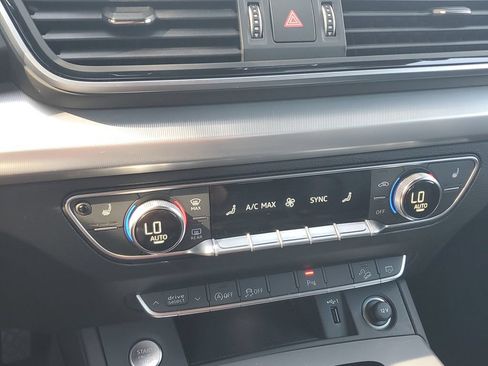Certified 2025 Audi Q5 2.0T Premium AWD/4WD image 28