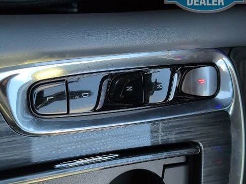 Used 2024 Buick Enclave Essence w/ Sport Touring Edition image 29