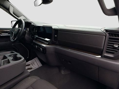 Used 2023 Chevrolet Silverado 1500 LT AWD/4WD image 28