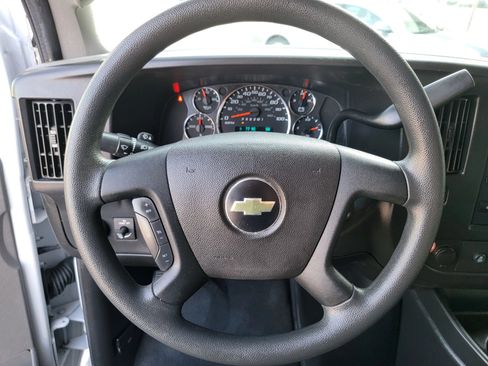 Used 2020 Chevrolet Express 3500 LT w/ LT Preferred Equipment Group RWD image 23