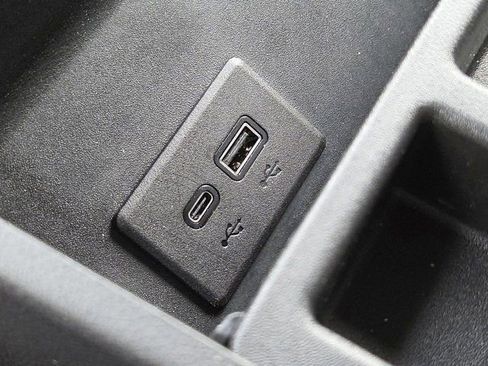 Used 2024 GMC Sierra 1500 AT4X image 18