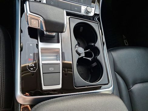 Used 2022 Audi Q7 3.0T Premium w/ Convenience Package image 25