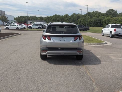 Used 2025 Hyundai Tucson SEL FWD image 4