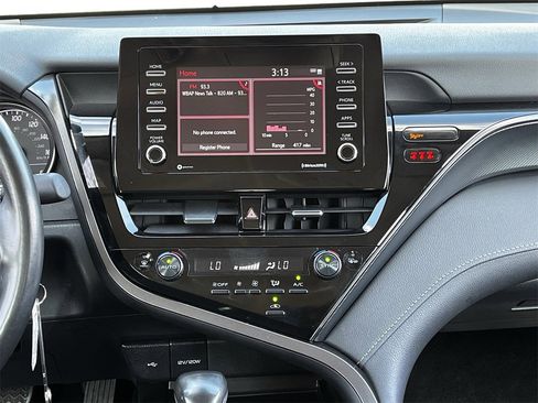 Used 2024 Toyota Camry SE image 15